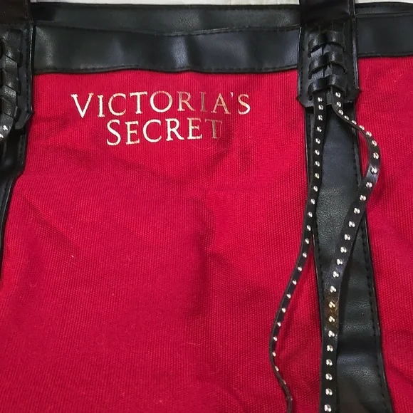 Victoria's Secret Canvas Red and Black Tote Bag Overnight Work Bag Storage - Picture 2 of 8